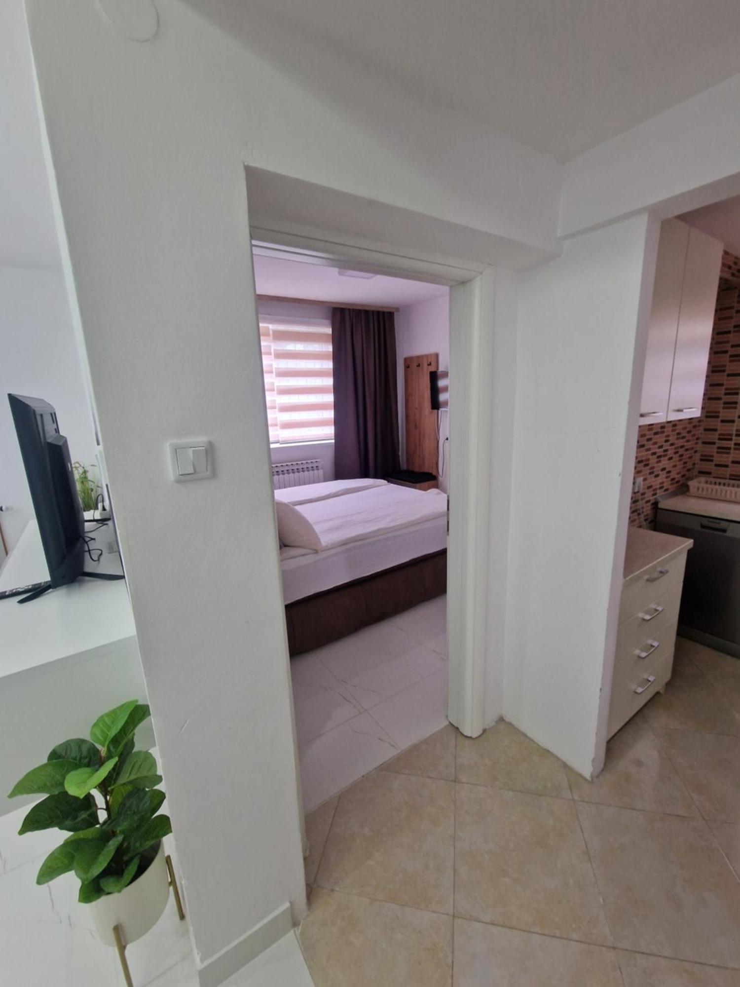 Apartments Natural And Bungalows 2 Saraievo Exterior foto
