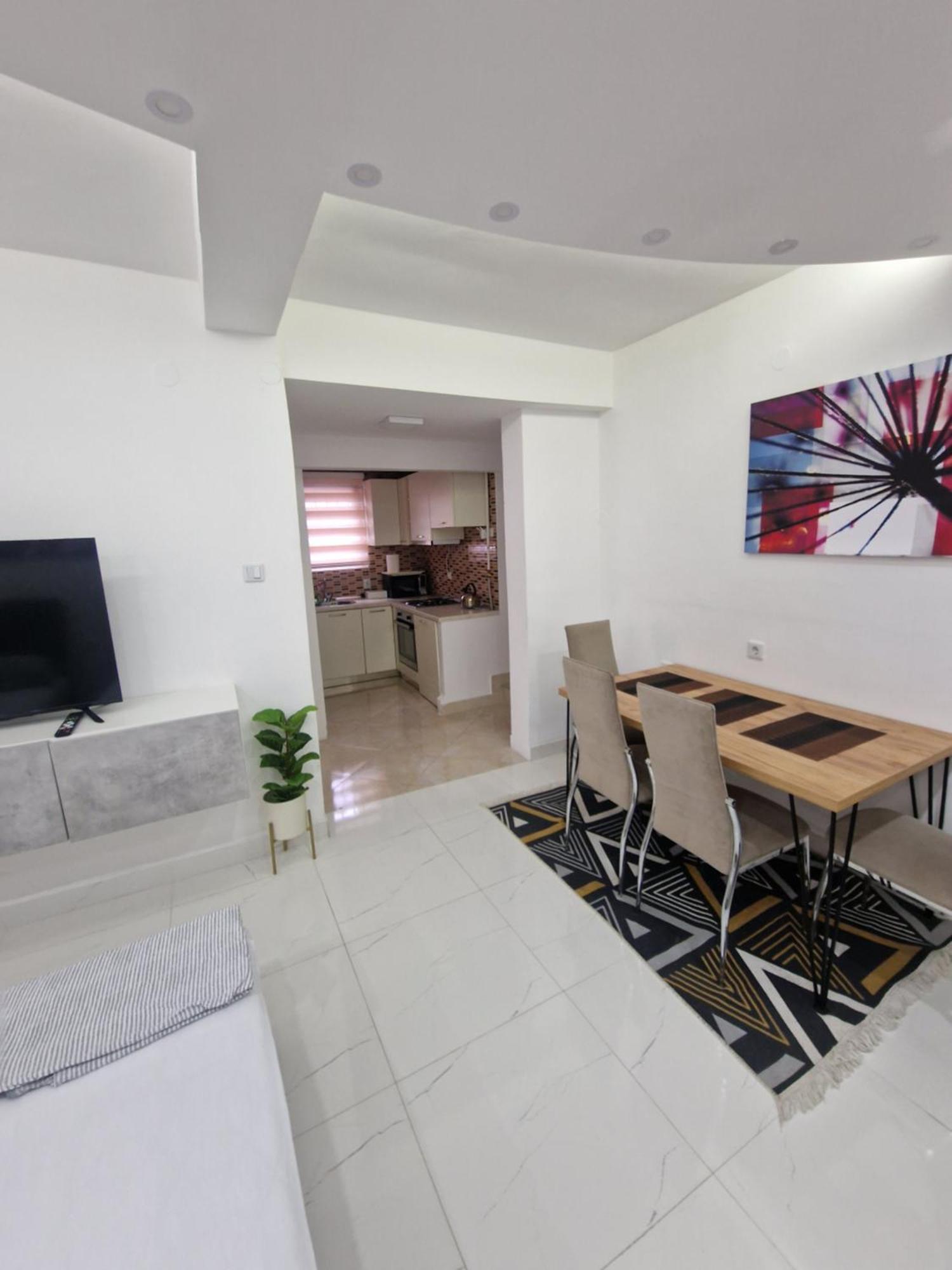 Apartments Natural And Bungalows 2 Saraievo Exterior foto