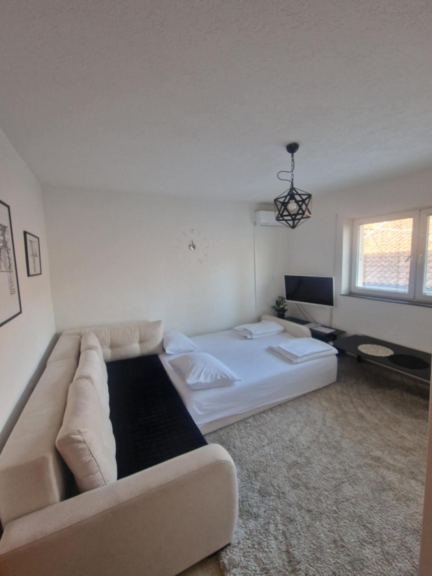 Apartments Natural And Bungalows 2 Saraievo Quarto foto
