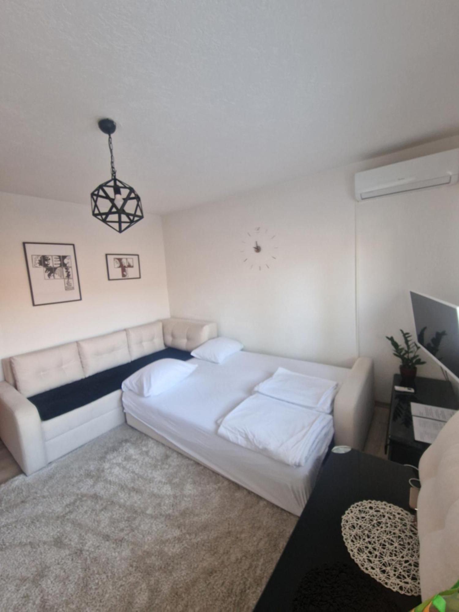 Apartments Natural And Bungalows 2 Saraievo Quarto foto